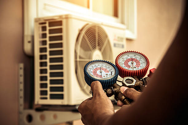 Professional Hvac technician working in Amherst, WI